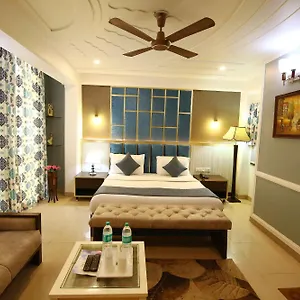 A Family Oppera Near Igi Airport **** New Delhi