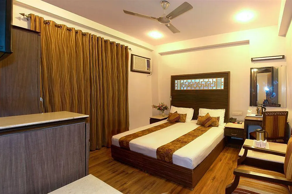 Hotel Sunstar Heights Delhi  3*, Delhi (National Capital Territory of India)