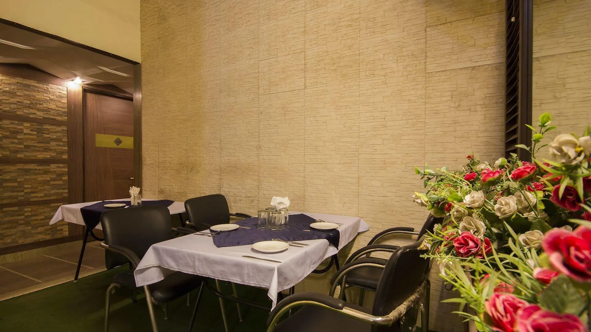 Hotel Sunstar Heights Delhi  Delhi (National Capital Territory of India)