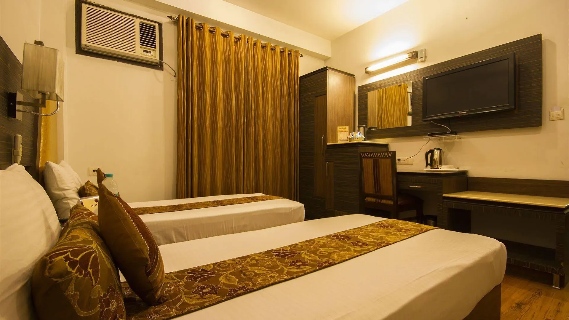 Hotel Sunstar Heights Delhi